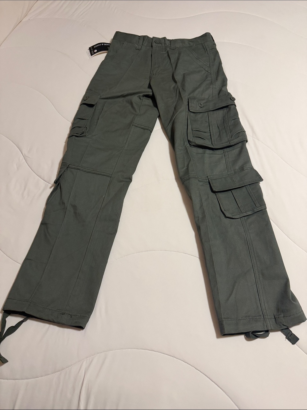 Men's Olive Green Cargo Pants with Multiple Utility Pockets